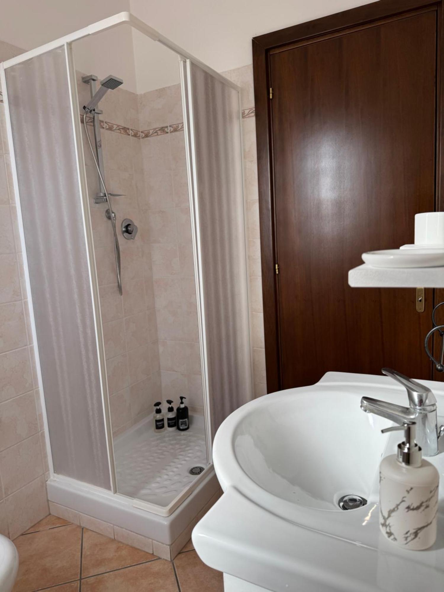 Guest House La Casaccia Fiumicino Buitenkant foto